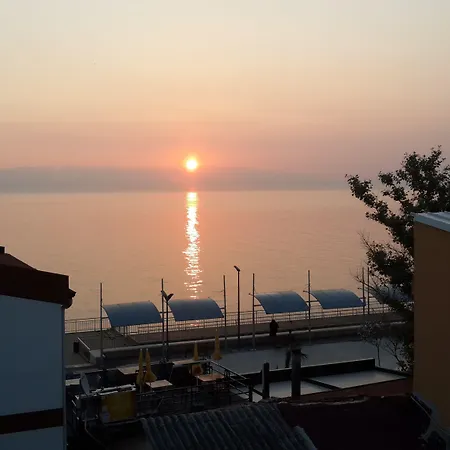 Mudanya Otel מלון 3*