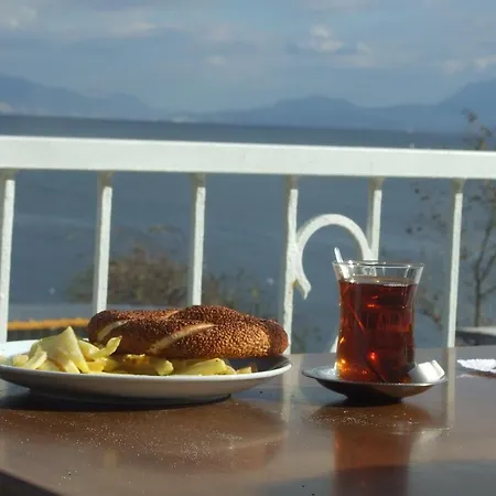 Mudanya Otel מודניה